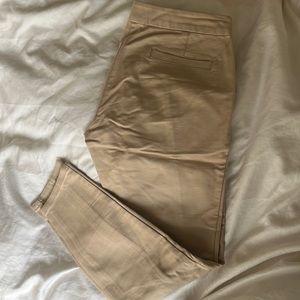 Vineyard Vines tan slacks